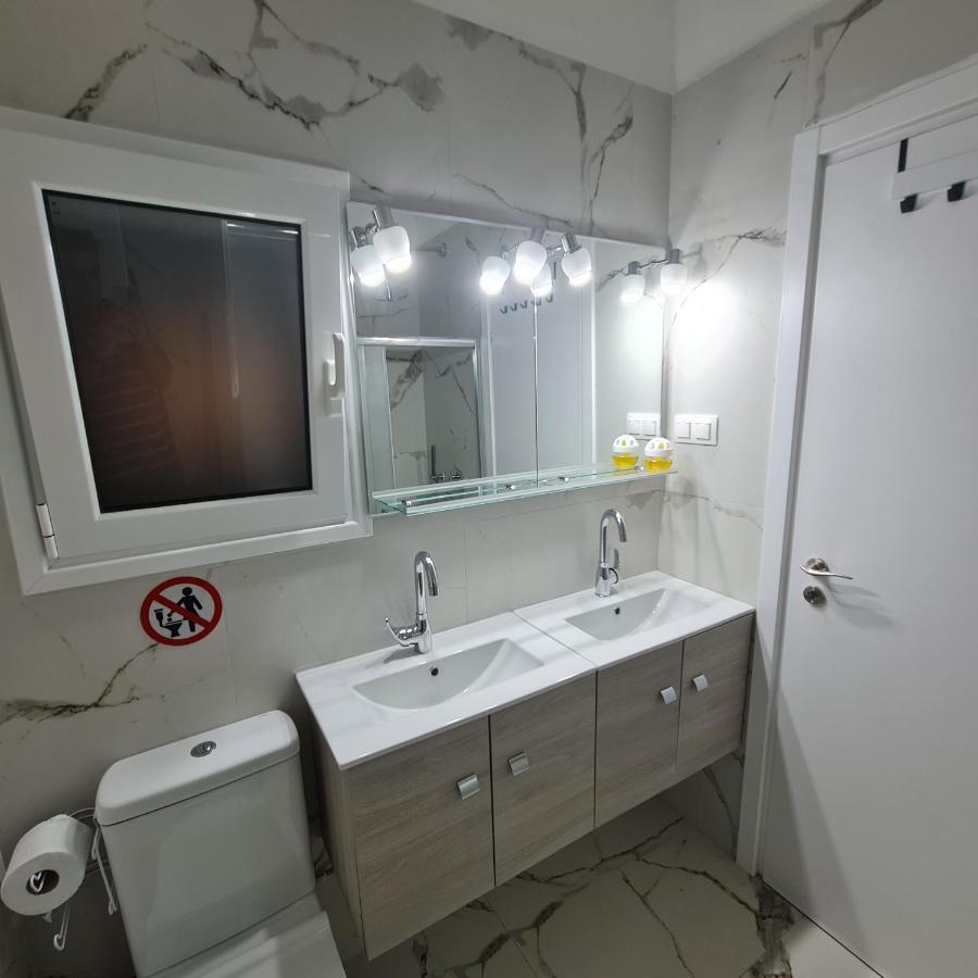 Full Apartment Near Kato Patissia Athens Exterior photo